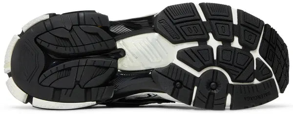 Balenciaga Runners Black and White
