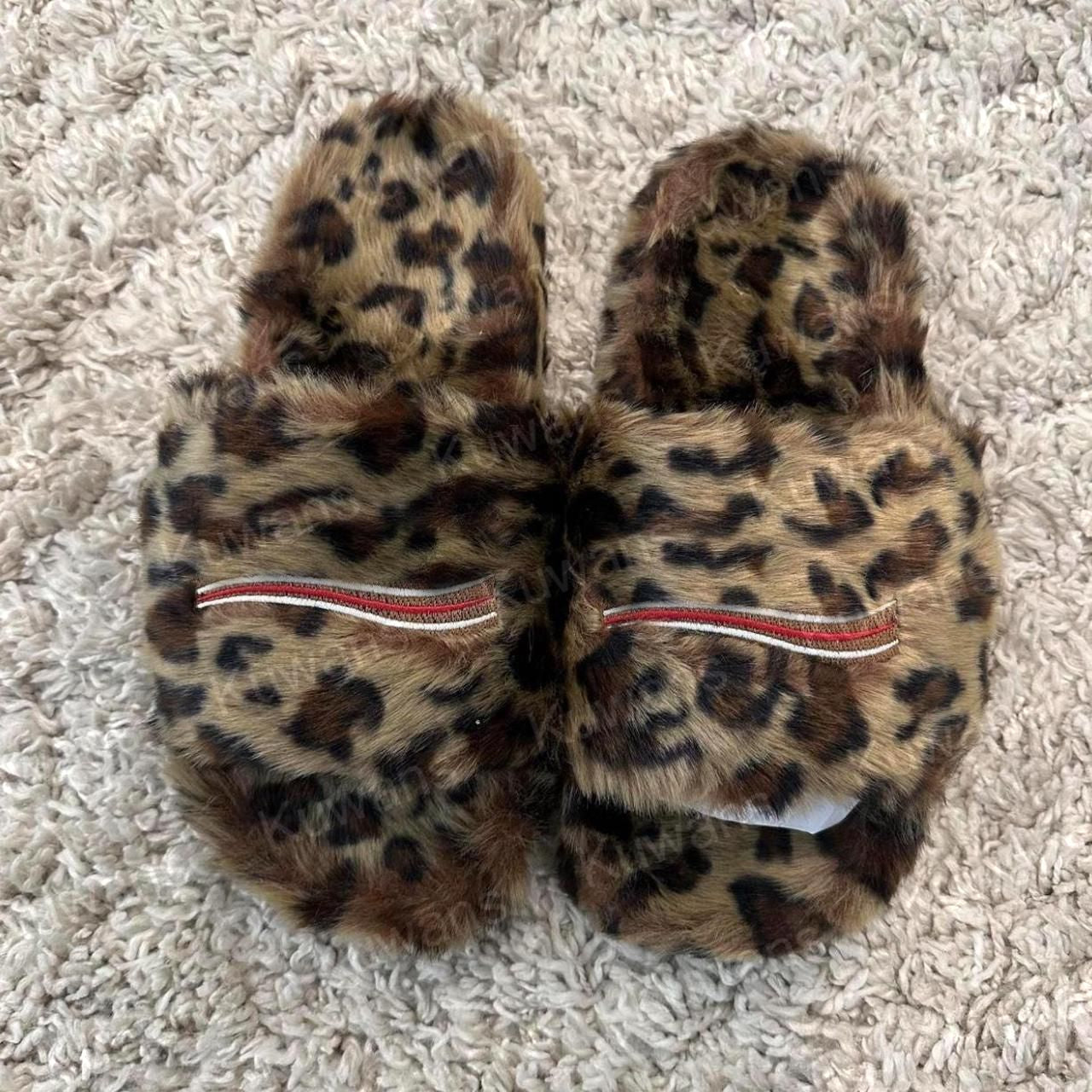 Women Fur Slides Furry Slippers Designer Mules Fall Winter Homewear Slide Men Footwear Paris Luxury Comfortable Fuzzy Flip Flop Fluffy Wool